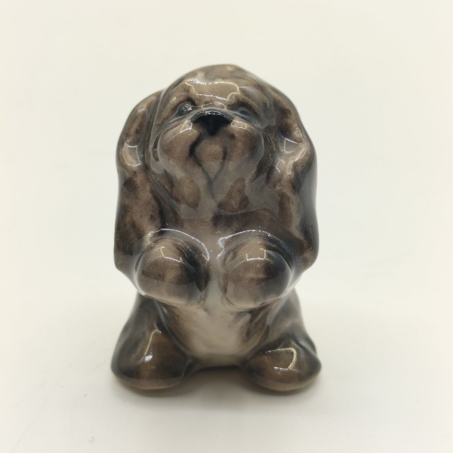 Статуэтка "Болонка стоящая", автор Г.Н. Болунова, фарфор, роспись, Астраханский фарфоровый завод «Сциталис», Российская Федерация, 1991-2010 гг.