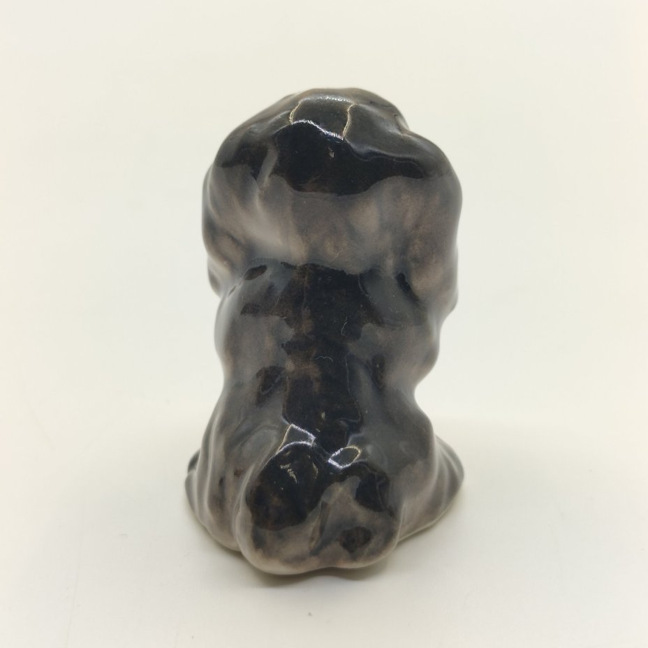 Статуэтка "Болонка стоящая", автор Г.Н. Болунова, фарфор, роспись, Астраханский фарфоровый завод «Сциталис», Российская Федерация, 1991-2010 гг.