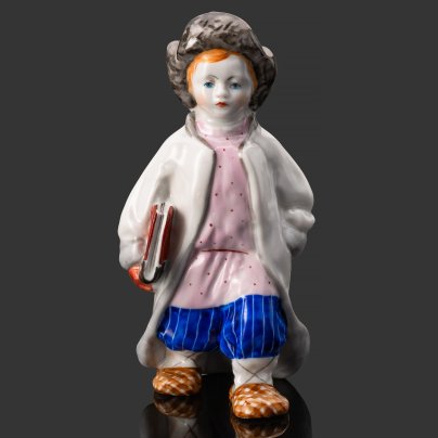 Статуэтка "Филиппок", скульптор А.Ф. Пахомов, фарфор, роспись, Ленинградский фарфоровый завод (ЛФЗ), СССР, 1960-1976 гг.