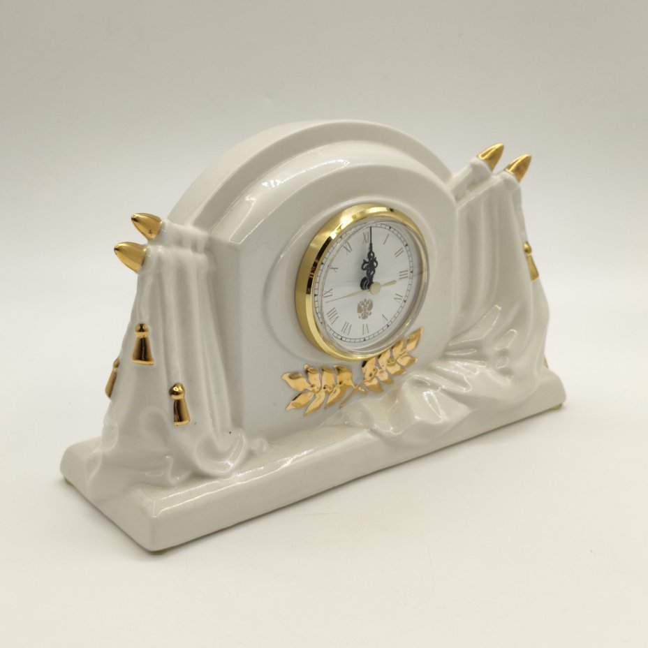 Часы настольные, выполненные в стиле ампир, Большая медведица