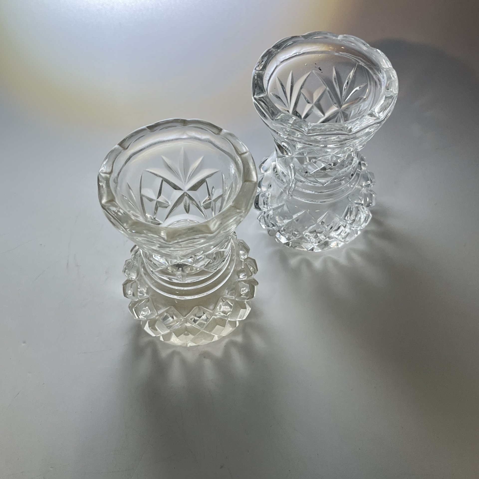 Набор из 2 миниатюрных вазочек с геометрическим декором, стекло, пресс, СССР, 1970-1990 гг.