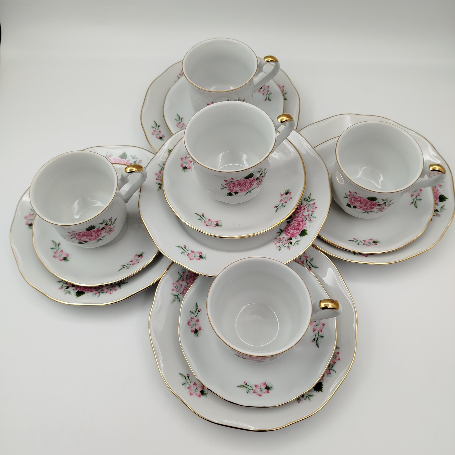 Набор чайный на 5 персон (16 предметов), украшенный цветочным декором, фарфор, деколь, золочение, Epiag D. F., Чехословакия, 1980-1990 гг.