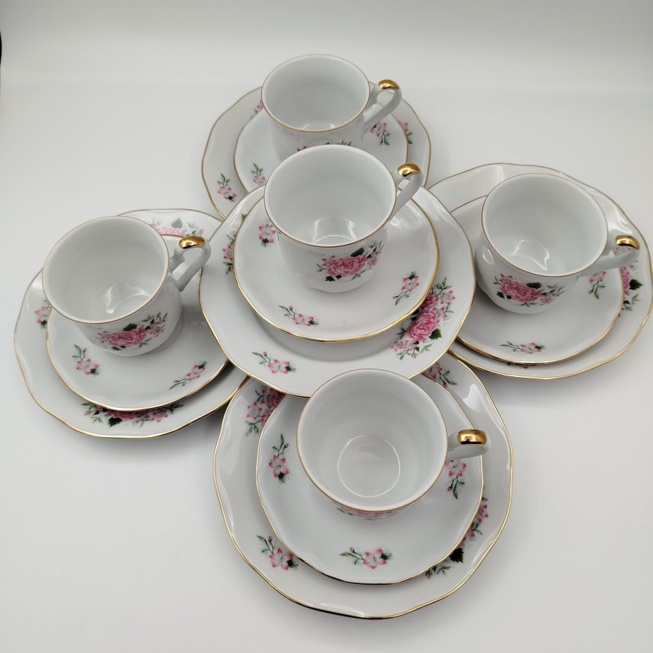 Набор чайный на 5 персон (16 предметов), украшенный цветочным декором, фарфор, деколь, золочение, Epiag D. F., Чехословакия, 1980-1990 гг.