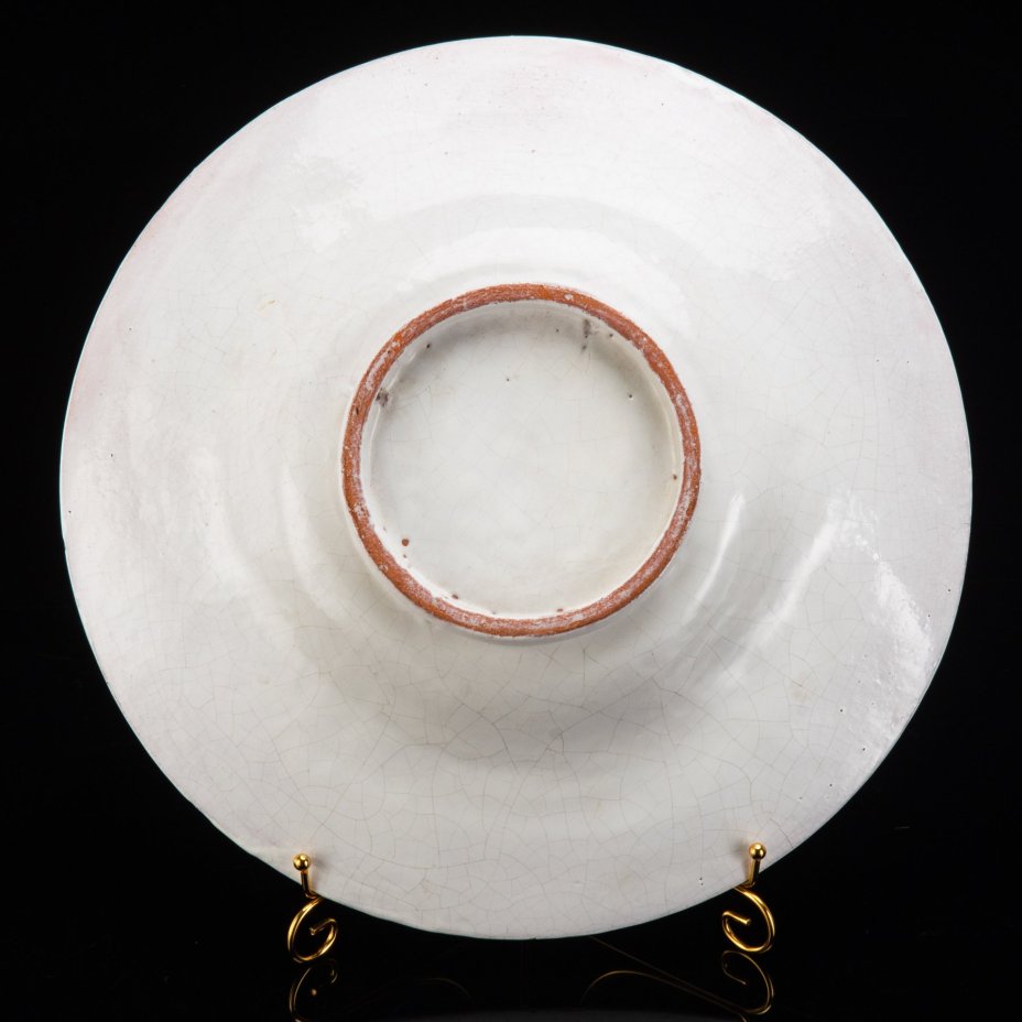 Блюдо настенное с изображением Гая Юлия Цезаря, выполненное в стиле мастерских Деруты XVI века, предположительно ЛВХПУ им. В.И. Мухиной (СПГХПА им. А.Л. Штиглица)