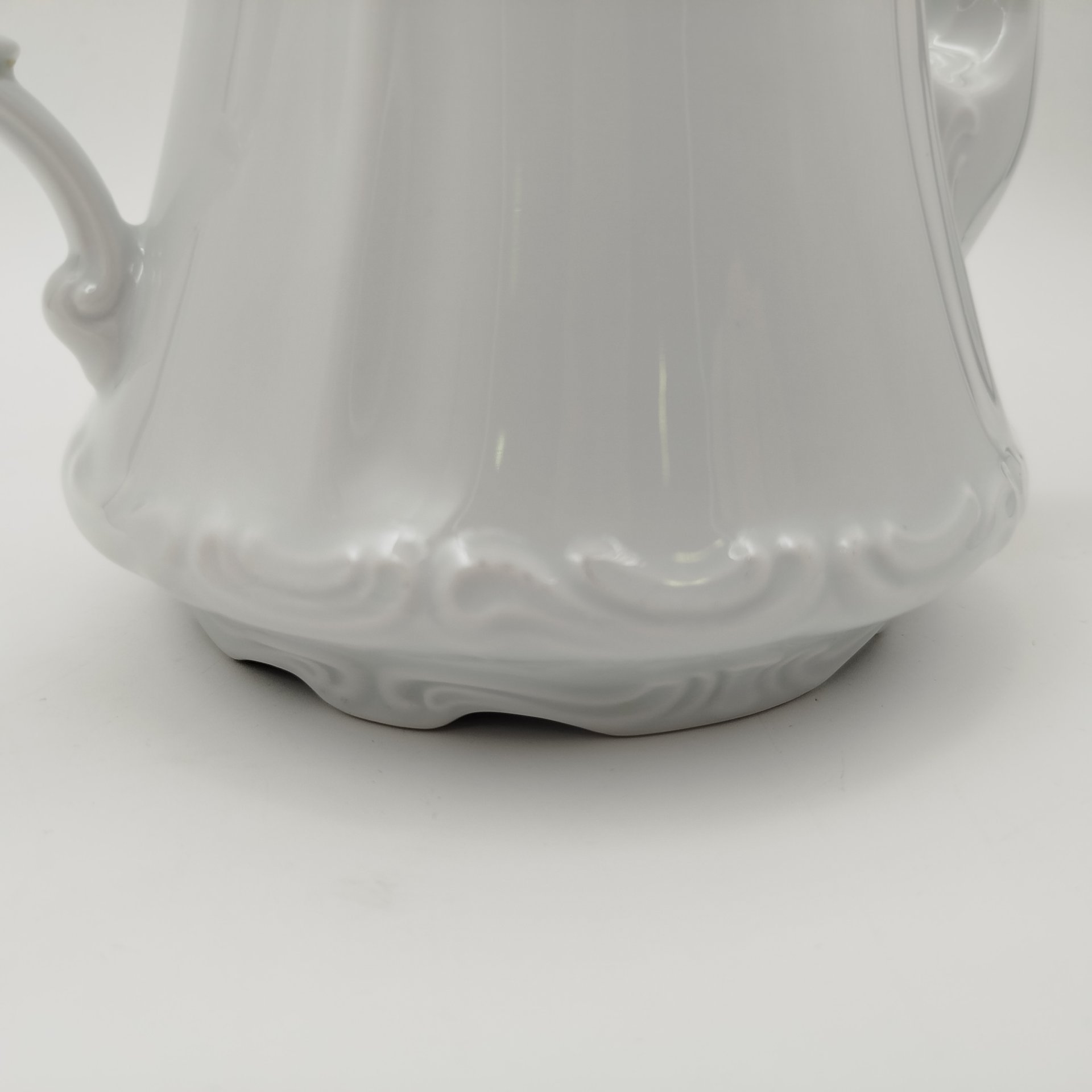 Кофейник, украшенный ажурным бортом, фарфор, Mitterteich Bavaria, Германия, 1950-1990 гг., Mitterteich Bavaria