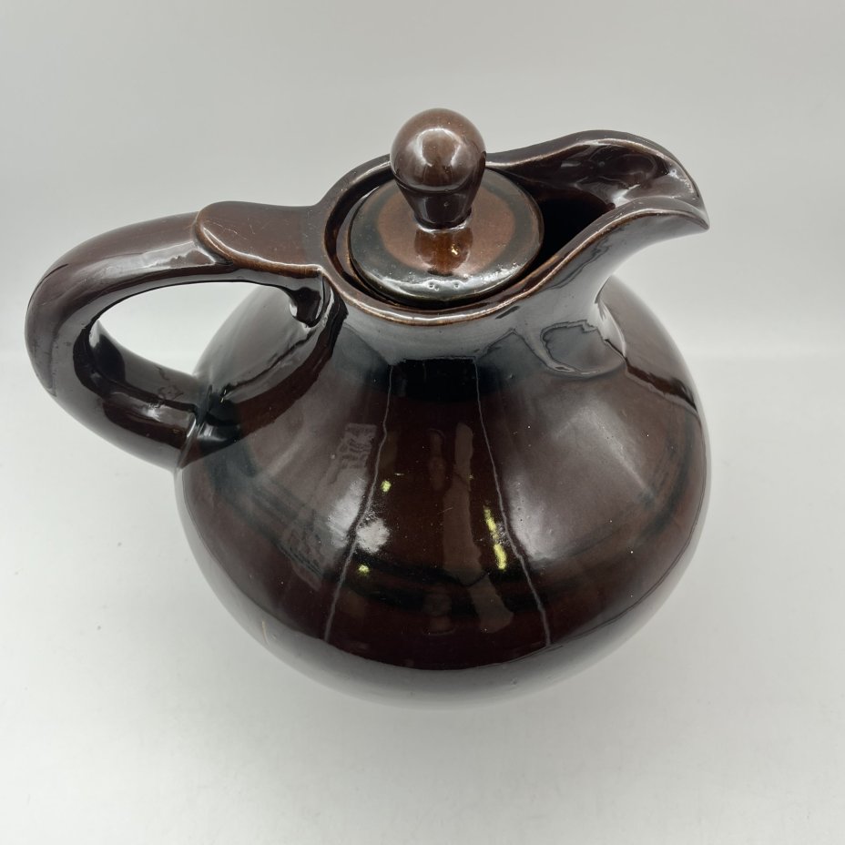 Кувшин коричневого цвета (большой)