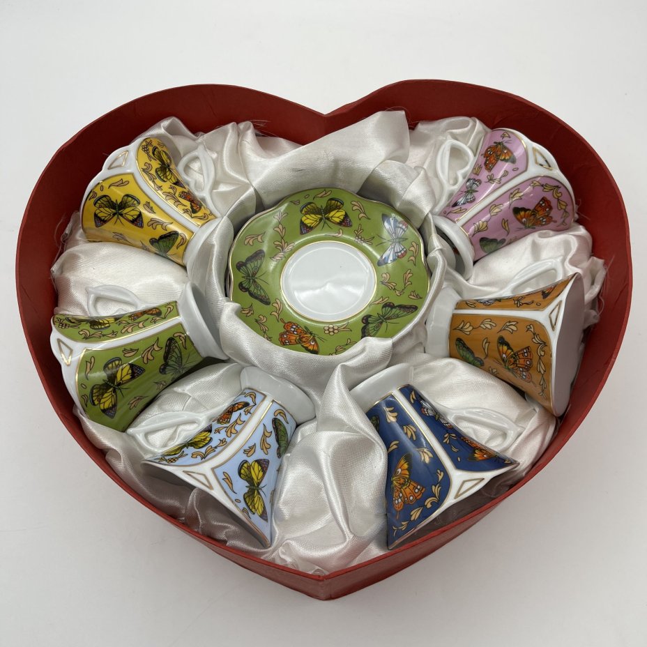 Набор кофейных пар в оригинальной коробке на 6 персон, украшенный изображением бабочек, Royal Classic England