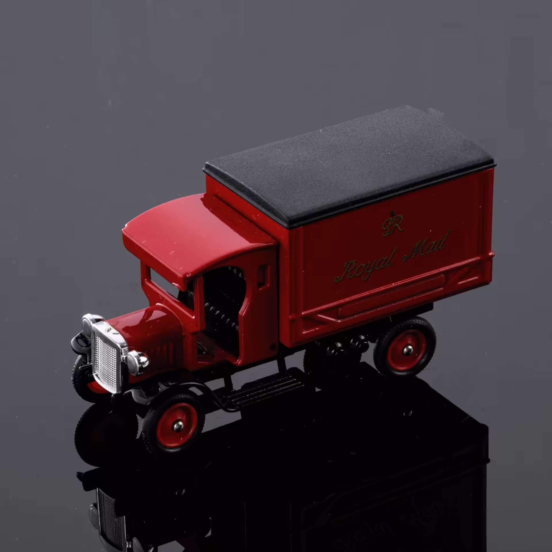 Модель машины "Royal Mail"  в оригинальной коробке, Lledo