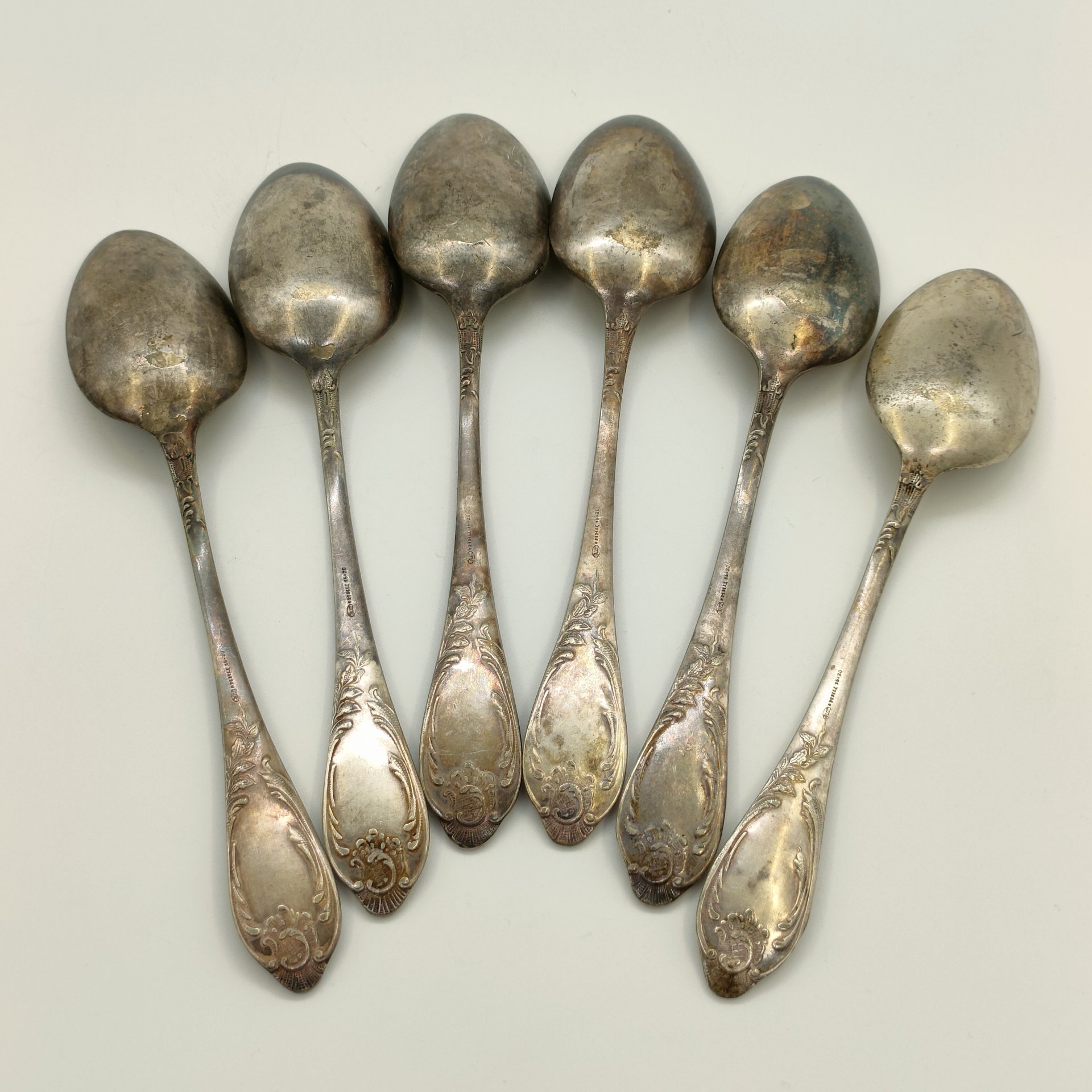 Набор из 6-ти столовых ложек, украшенных растительным декором, мНЦ (медь-никель-цинк), Вольнянский завод столовых приборов им. Шевченко (ЗiШ, ЗиШ), СССР, 1960-1990 гг.