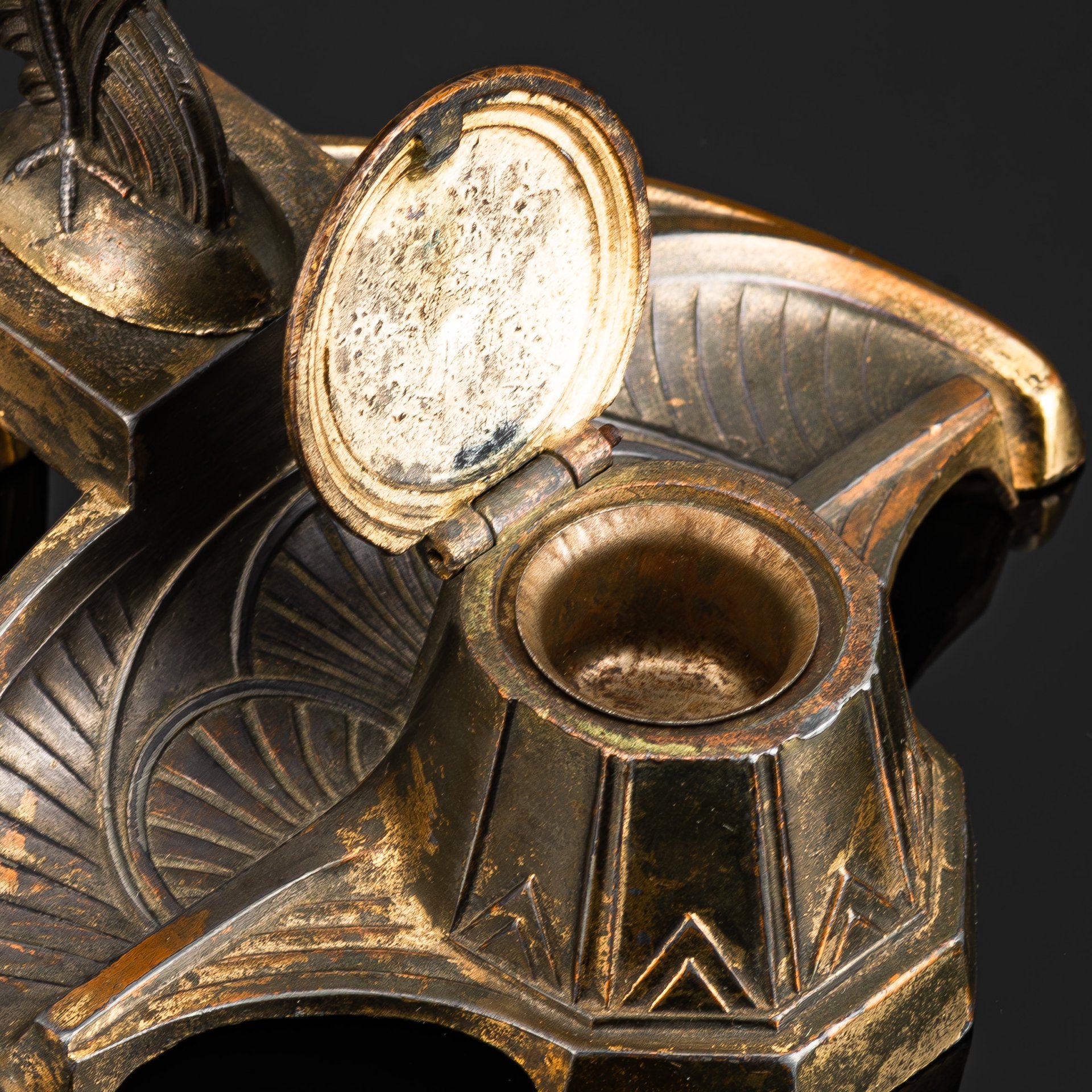 Чернильница с изображением аиста (символ Эльзаса) в стиле Ар-деко