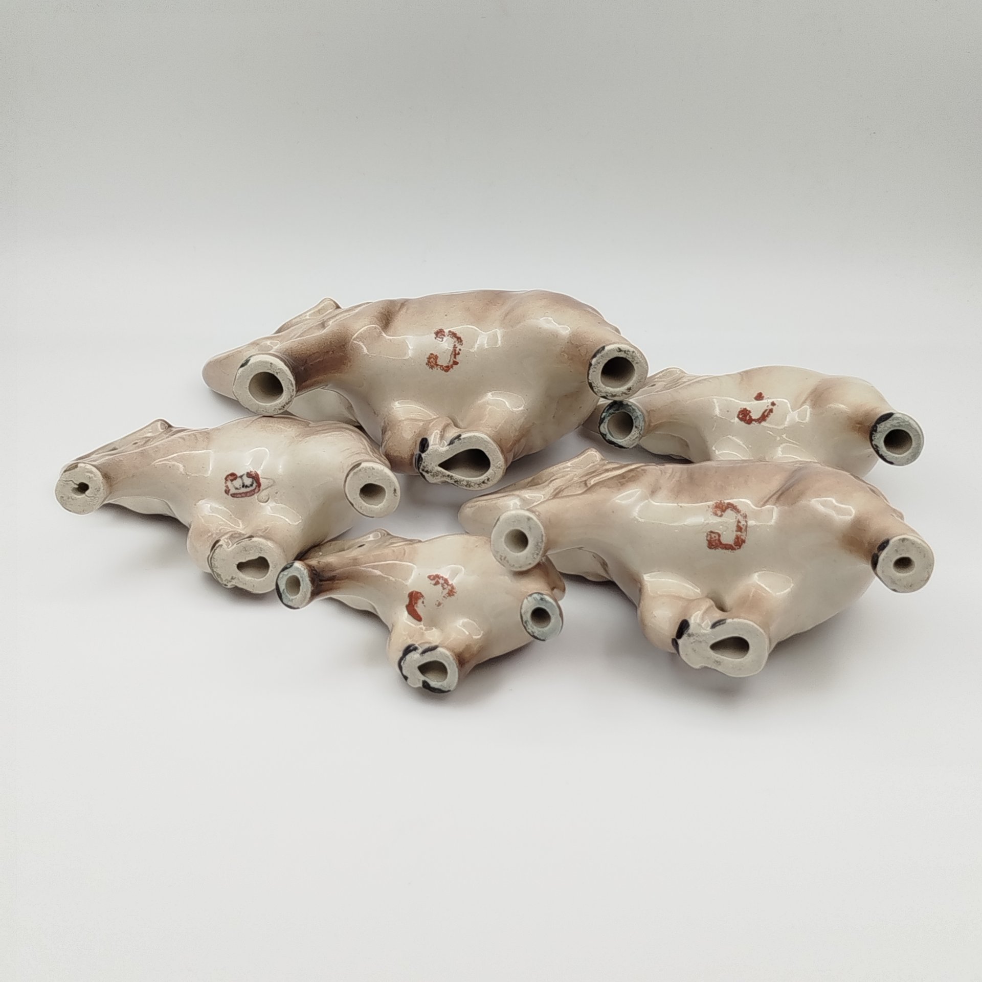 Скульптурная композиция "Пять слонов", фарфор, аэрография, СССР, 1960-1980 гг.