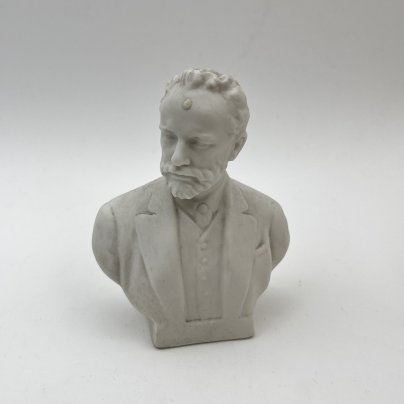 Бюст "П.И. Чайковский", скульптор В.И. Сычёв, бисквит, Ленинградский завод фарфоровых изделий (ЛЗФИ), СССР, 1970-1973 гг.
