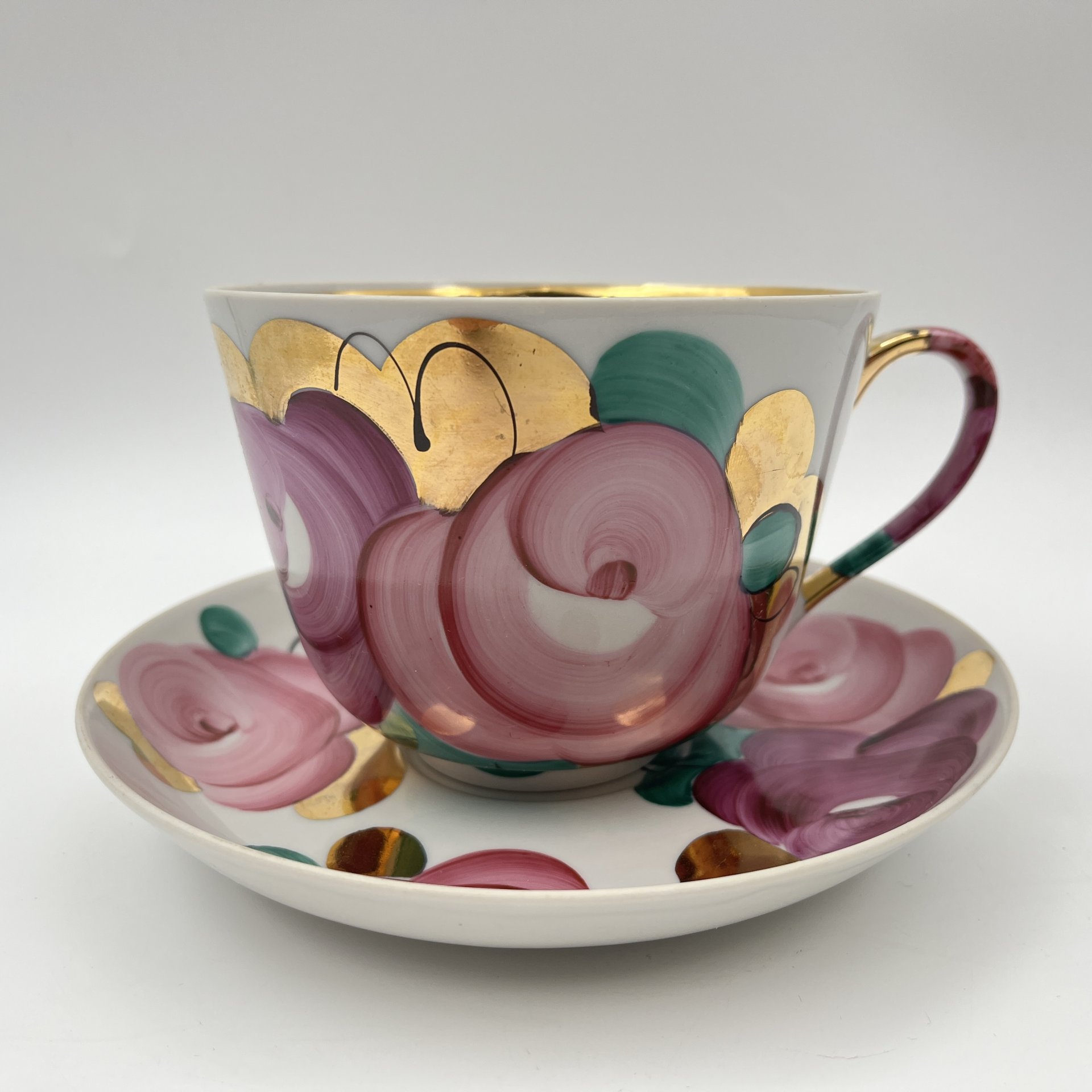 Пара чайная "Агашки" (большая), фарфор, роспись, золочение, Дулевский фарфоровый завод (Дулёво), СССР, 1968-1991 гг.