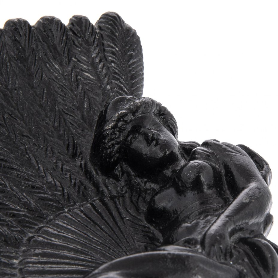 Пепельница с фигурой девушки, чугун, крашение, Россия, 1990-2000 гг.