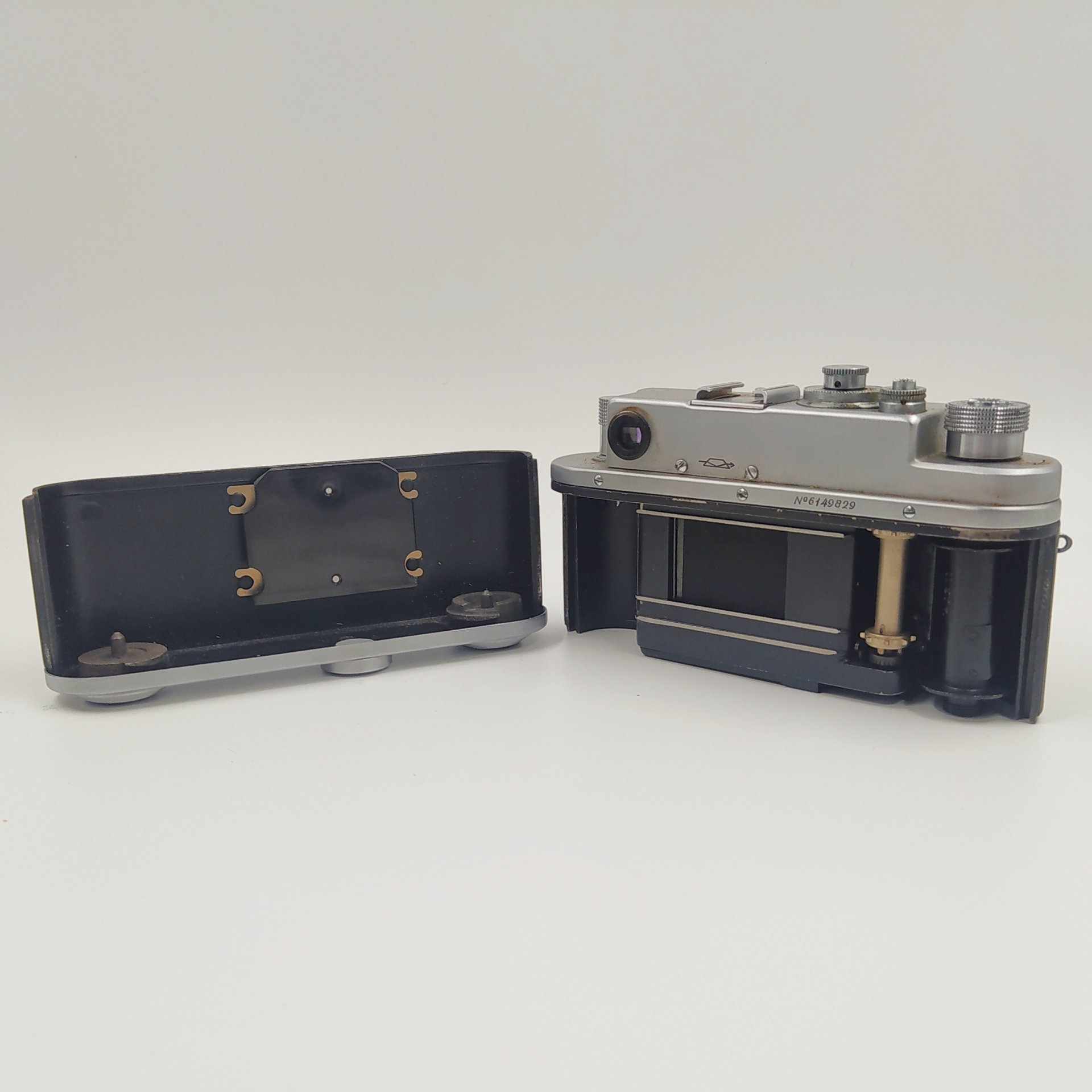 Фотоаппарат "Зоркий-4" с объективом "Юпитер-8", в оригинальном кофре, металл, пластик, стекло, кожа, Красногорский механический завод (КМЗ), СССР, 1956-1973 гг.