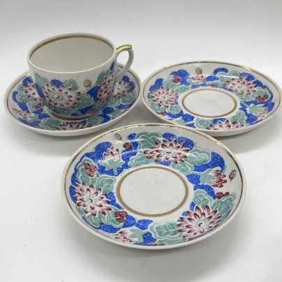 Набор из чайной пары с 2 блюдцами