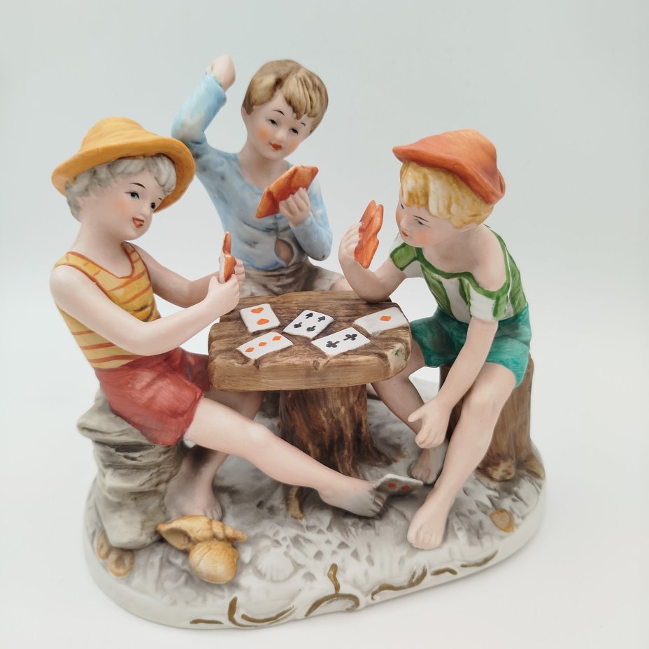 Статуэтка "Игра в карты", фарфор, роспись, Европа, 1980-2010 гг.