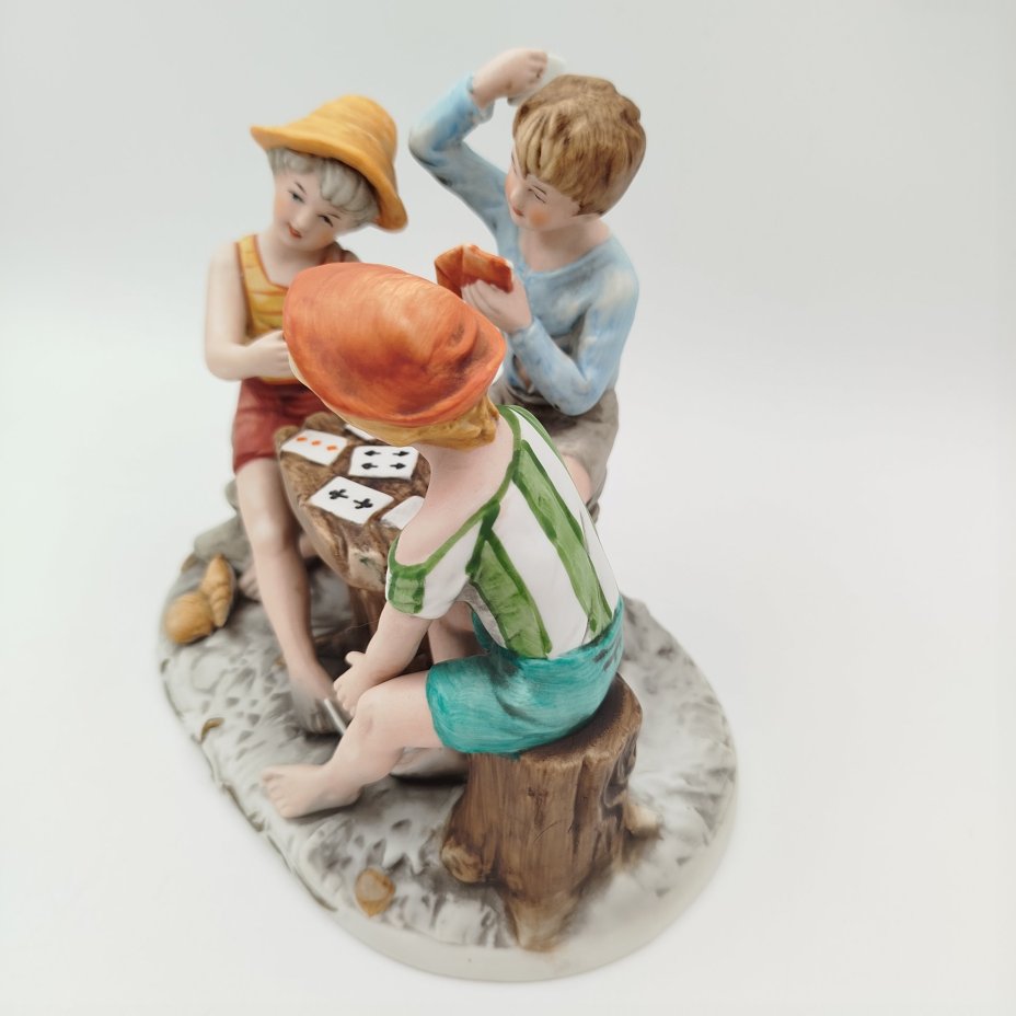 Статуэтка "Игра в карты", фарфор, роспись, Европа, 1980-2010 гг.