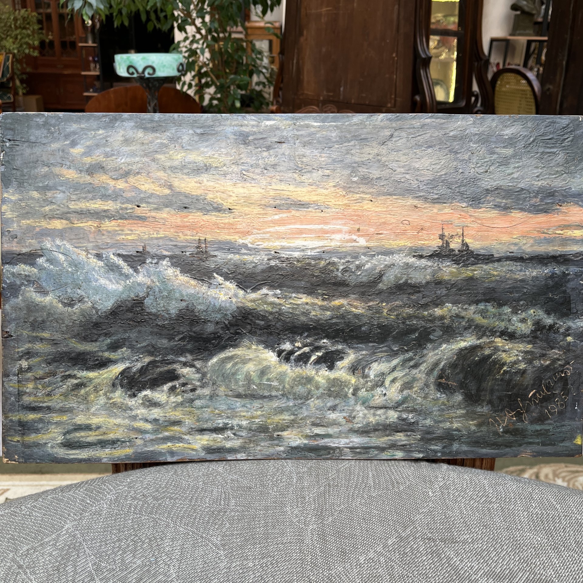 Картина  "Морской пейзаж с военными кораблями" (на обороте изображены цветы)