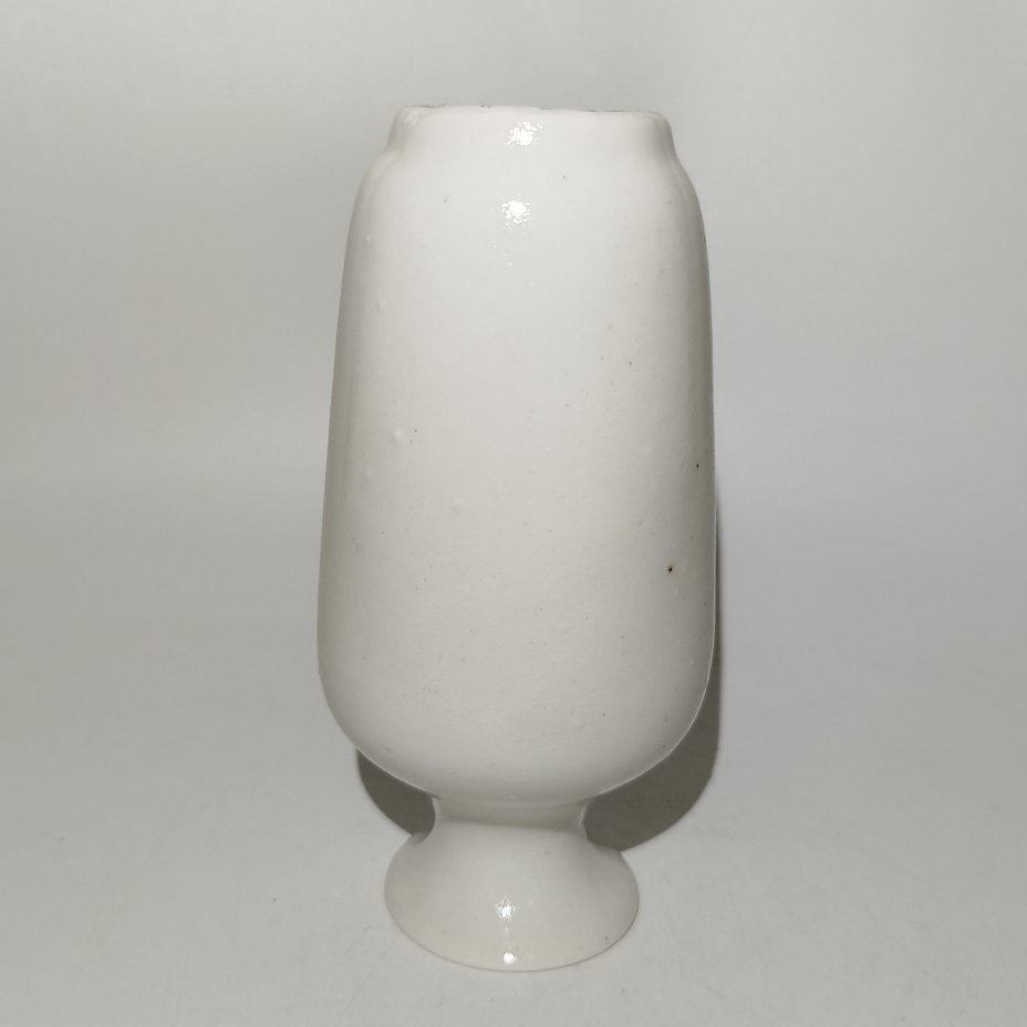 Ваза, фарфор, Монголия, 1970-1990 гг.