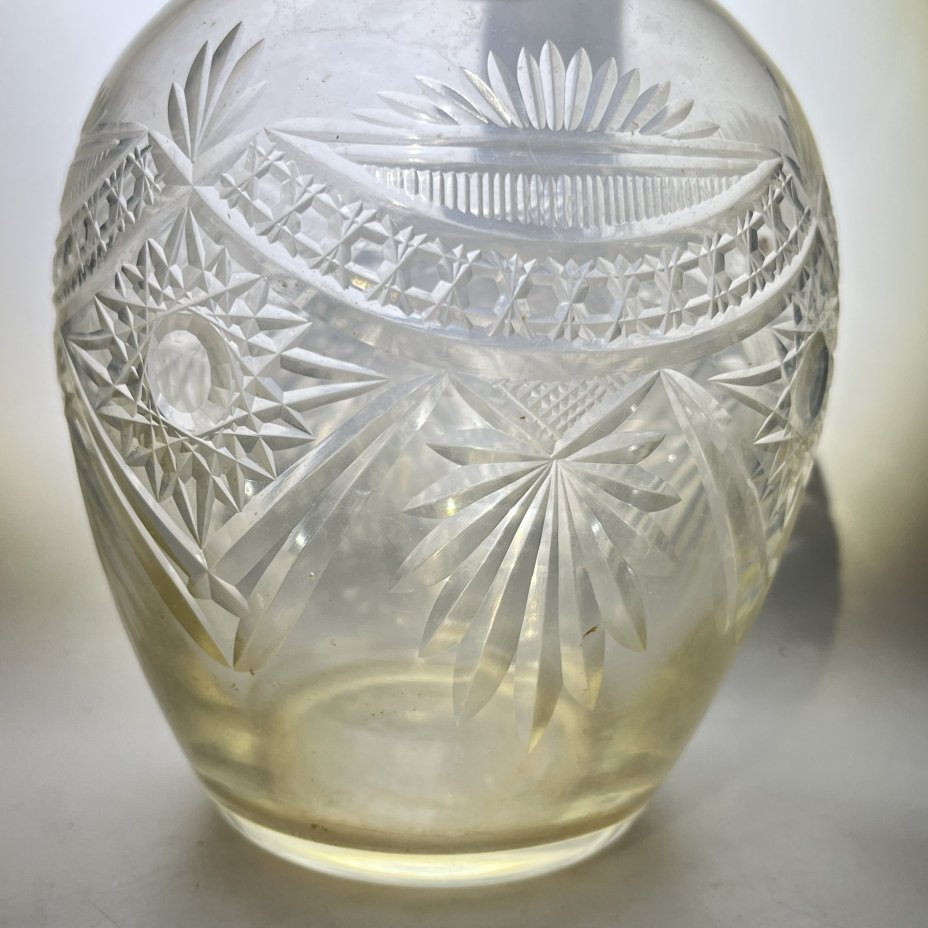 Графин с резным геометрическим декором (крышка подбор)