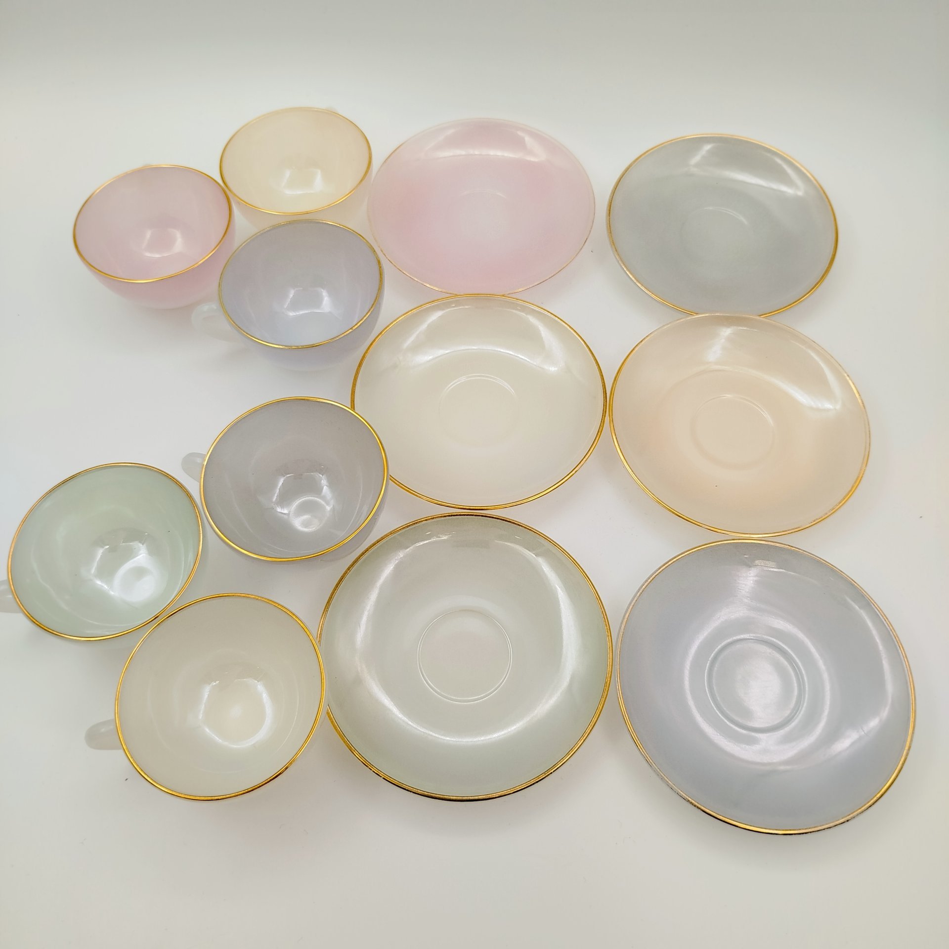 Набор кофейных пар на 6 персон "Opale", стекло, пресс, золочение, Arcopal, Франция, 1980-1990 гг.