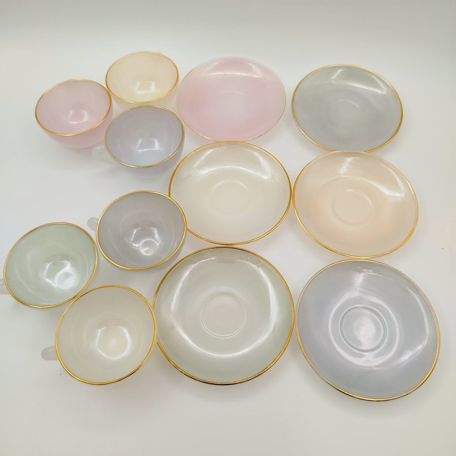 Набор кофейных пар на 6 персон "Opale", стекло, пресс, золочение, Arcopal, Франция, 1980-1990 гг.