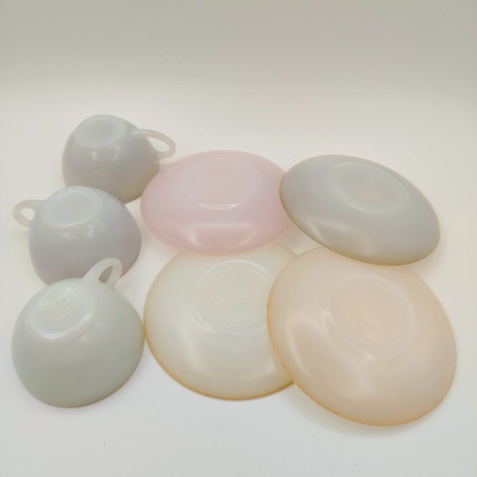 Набор кофейных пар на 6 персон "Opale", стекло, пресс, золочение, Arcopal, Франция, 1980-1990 гг.