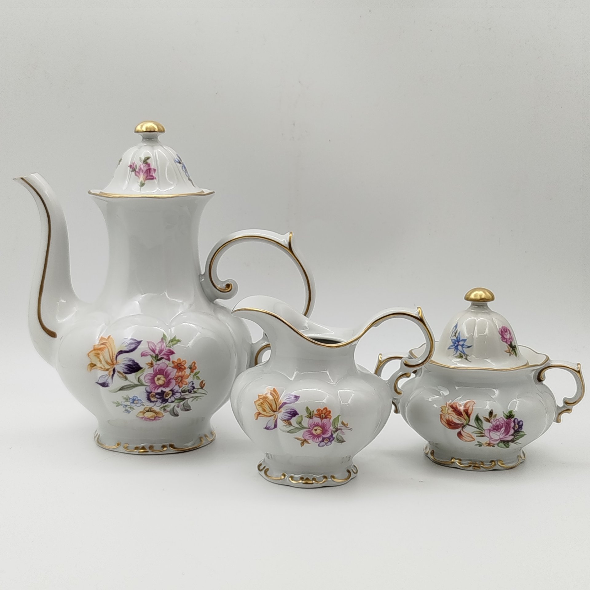 Сервиз кофейный с цветочным декором на 5 персон (13 предметов), фарфор, деколь, золочение, Lichte Porzellan (Лихте), ГДР, 1976-1990 гг.