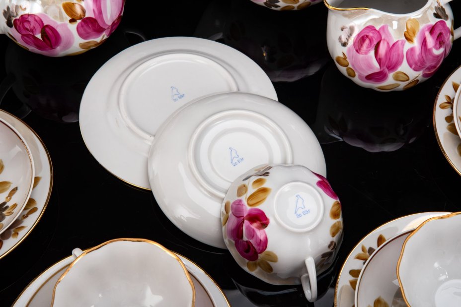 Сервиз чайный с цветочным декором на 6 персон (21 предмет), фарфор, роспись, люстр, золочение, Дулевский фарфоровый завод (Дулёво), Россия, 1989 г.