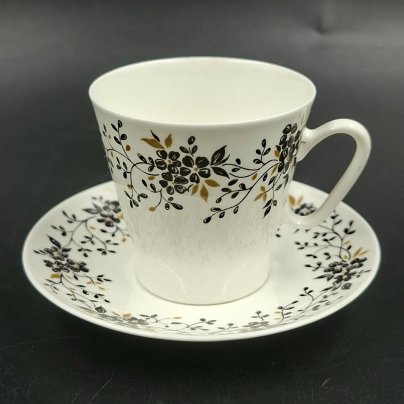 Пара кофейная "Тонкие веточки", форма "Черный кофе", фарфор, деколь, золочение, Ленинградский фарфоровый завод (ЛФЗ), СССР, 1960-1980 гг.