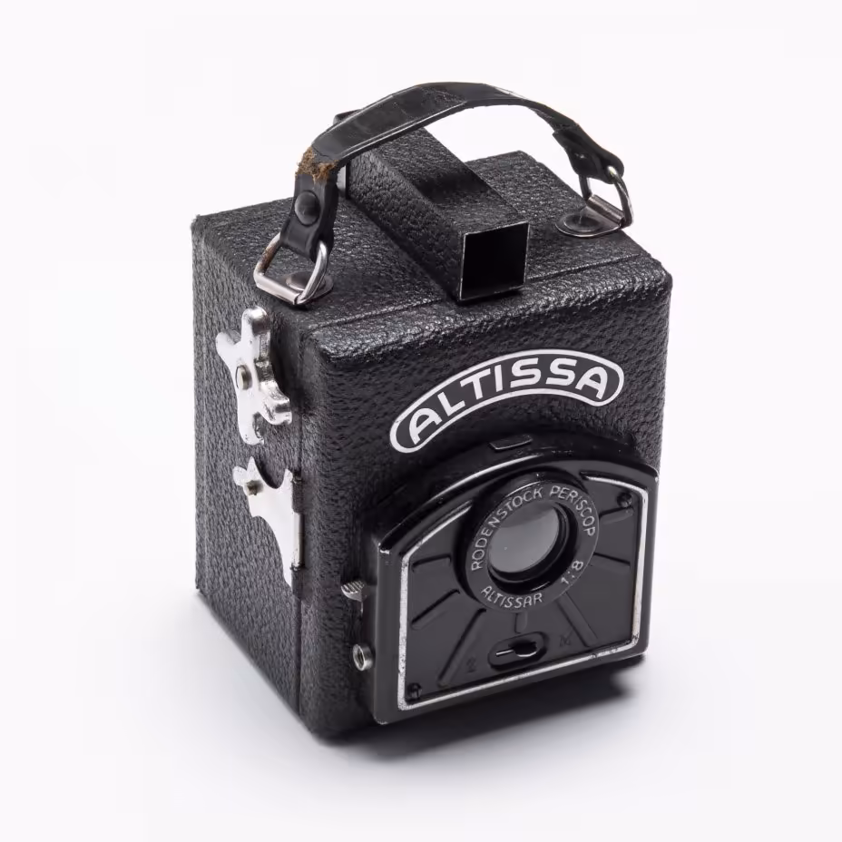 Фотоаппарат пленочный среднеформатный "Altissa", металл, стекло, кожа, Германия, 1930-1950 гг.