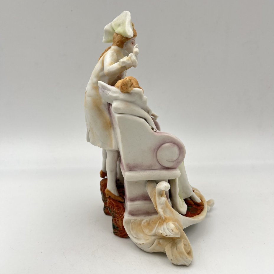 Статуэтка "Уснувшая красавица", бисквит, роспись, Европа, 1960-1980 гг.