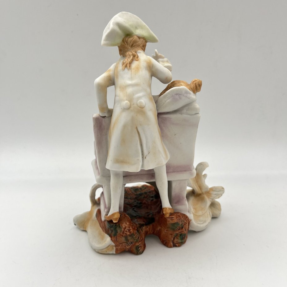 Статуэтка "Уснувшая красавица", бисквит, роспись, Европа, 1960-1980 гг.