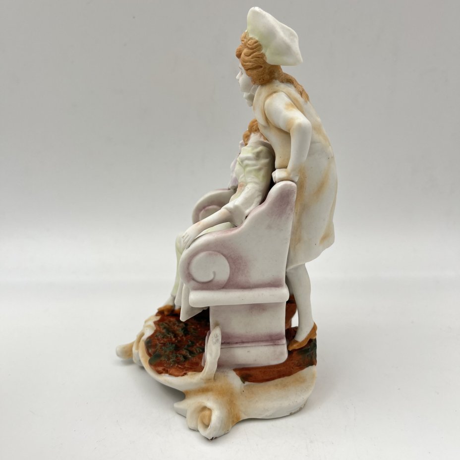 Статуэтка "Уснувшая красавица", бисквит, роспись, Европа, 1960-1980 гг.