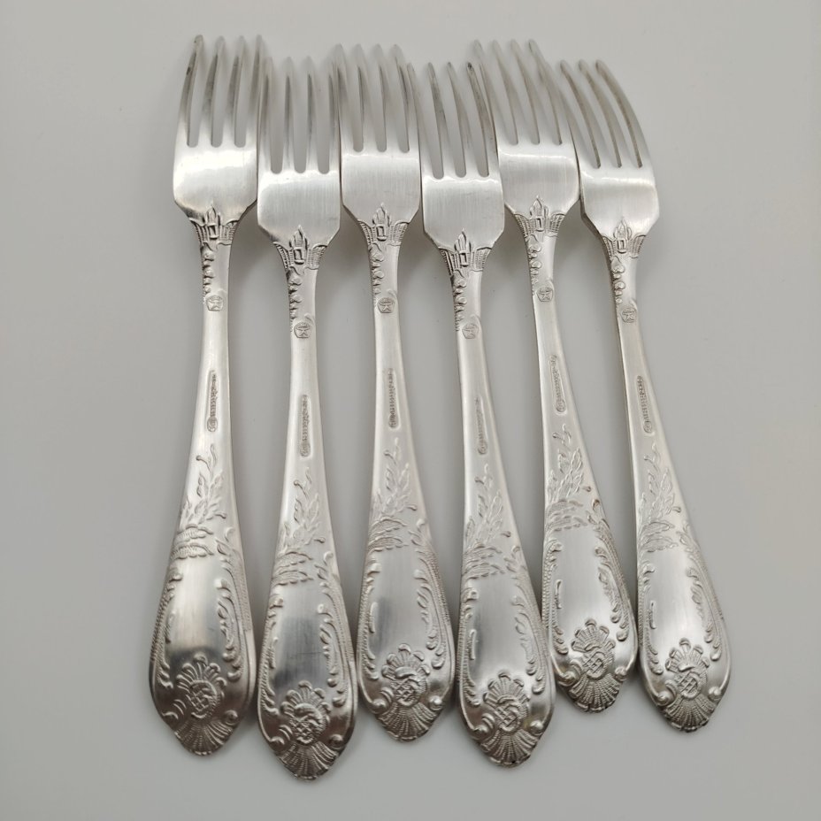 Набор из шести десертных вилок с растительным декором, мНЦ (медь-никель-цинк), Вольнянский завод столовых приборов им. Шевченко (ЗiШ, ЗиШ), СССР, 1960-1990 гг., Вольнянский завод столовых приборов им. Шевченко (ЗiШ