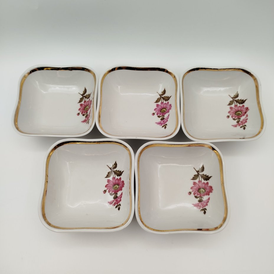 Набор из 5-ти салатников с цветочным декором, фарфор, деколь, золочение, Дулевский фарфоровый завод (Дулёво), СССР, 1988 г.