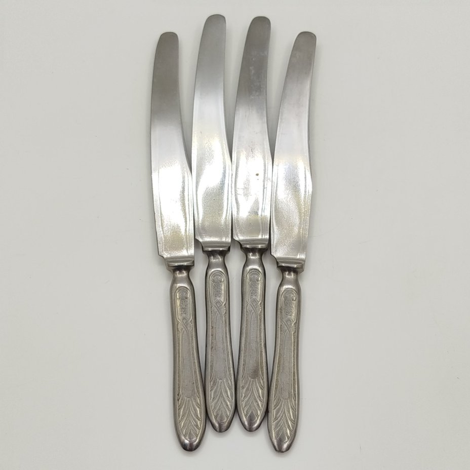 Набор из 4-х столовых ножей с растительным декором на ручках, сталь, Завод «Труд» (р.п. Вача), СССР, 1956-1980 гг.