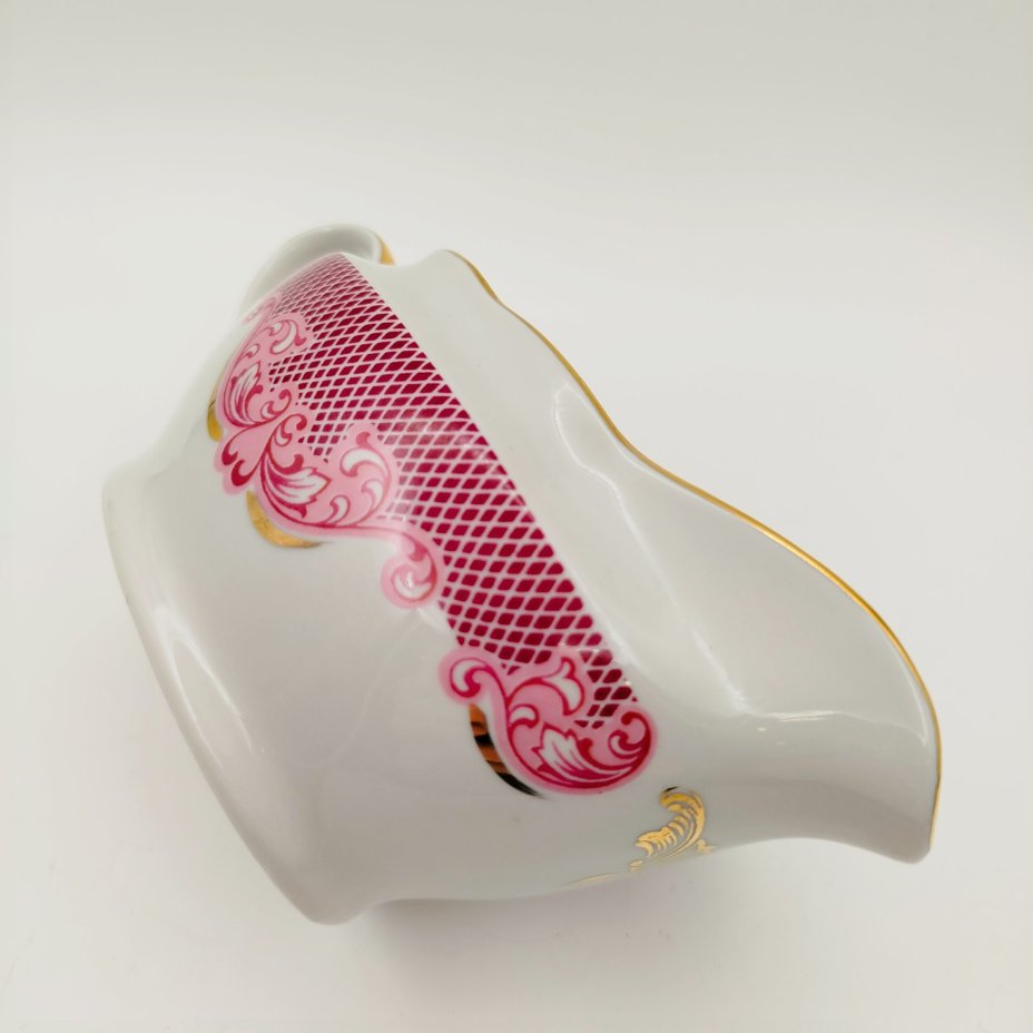 Соусник с растительным и геометрическим декором, фарфор, деколь, золочение, Рижский фарфорово-фаянсовый завод, СССР, 1970-1990 гг.