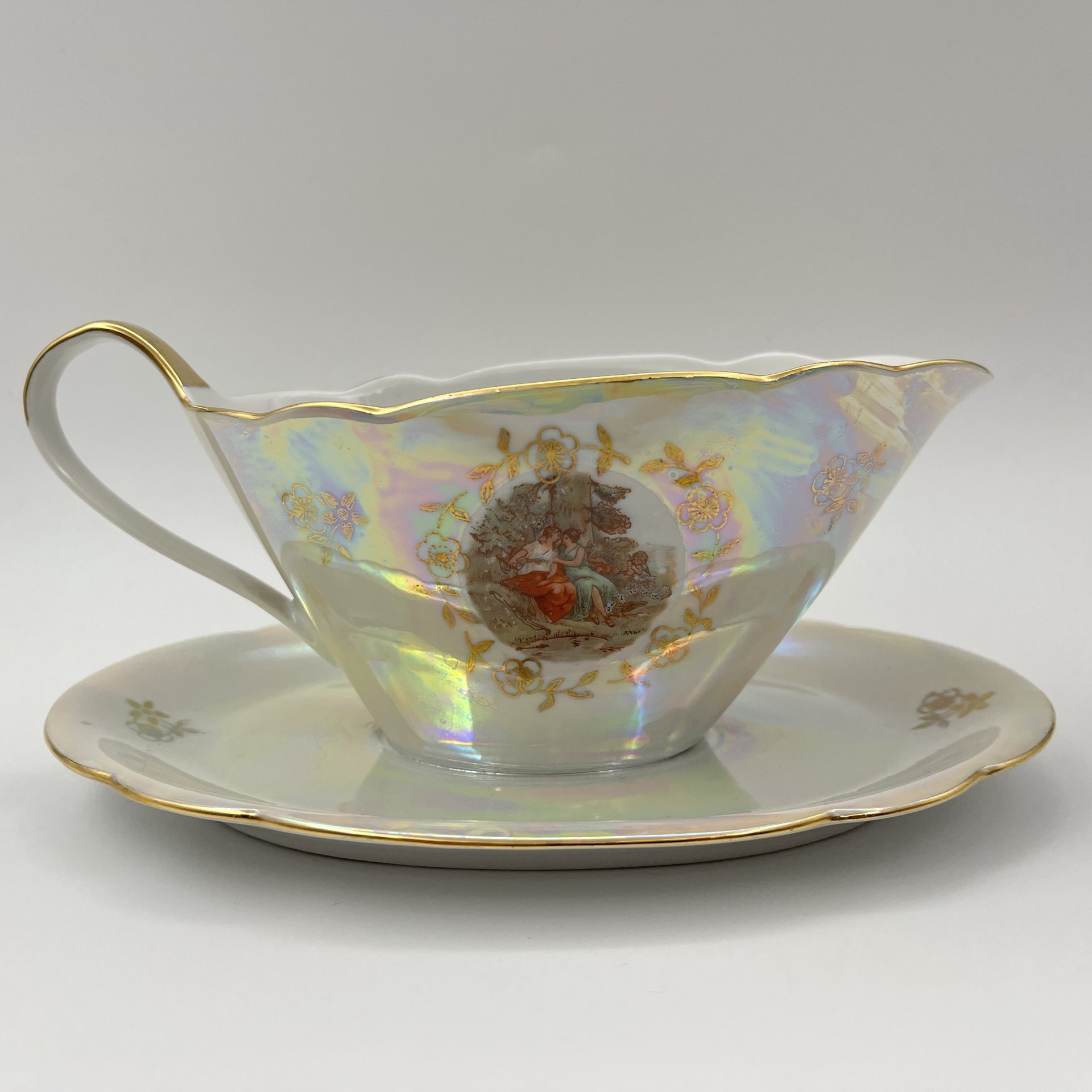 Соусник "Мадонна", фарфор, деколь, люстр, золочение, Kahla, ГДР, 1960-1990 гг.