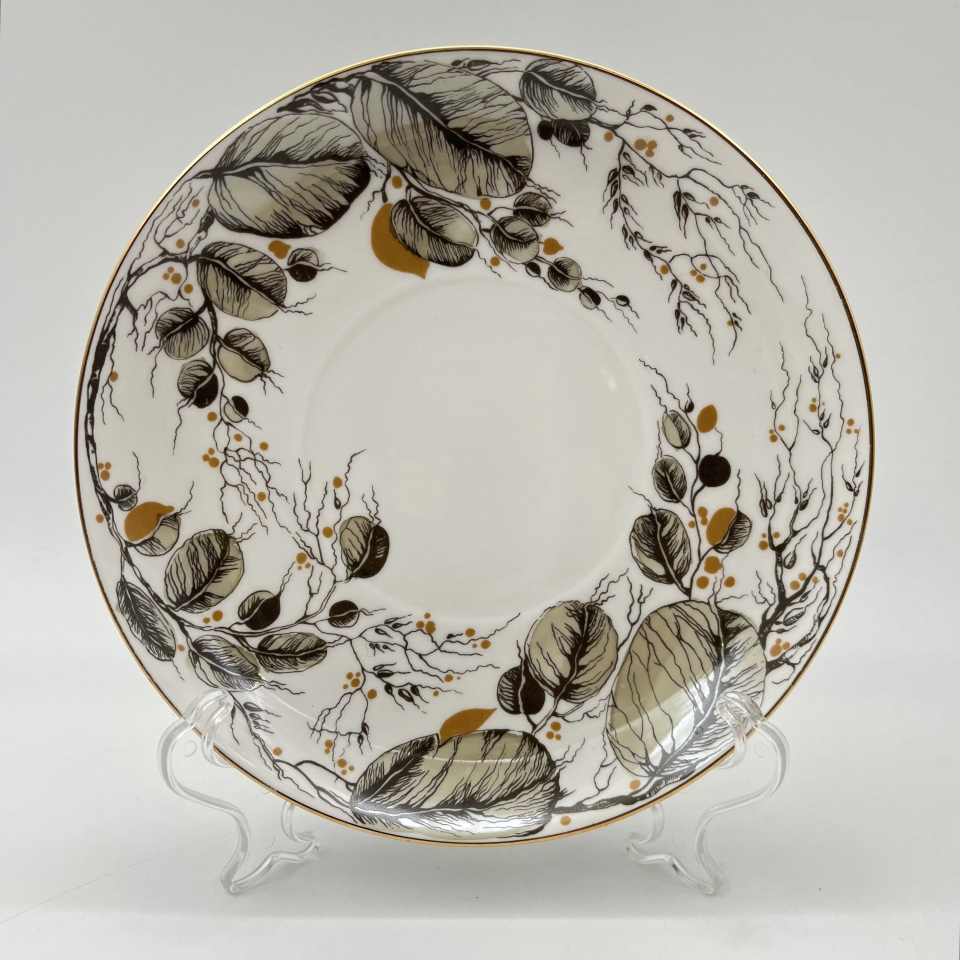 Бокал с блюдцем (чайная пара) "Элегия", автор росписи Славина Н.П, автор формы Криммер Э.М.