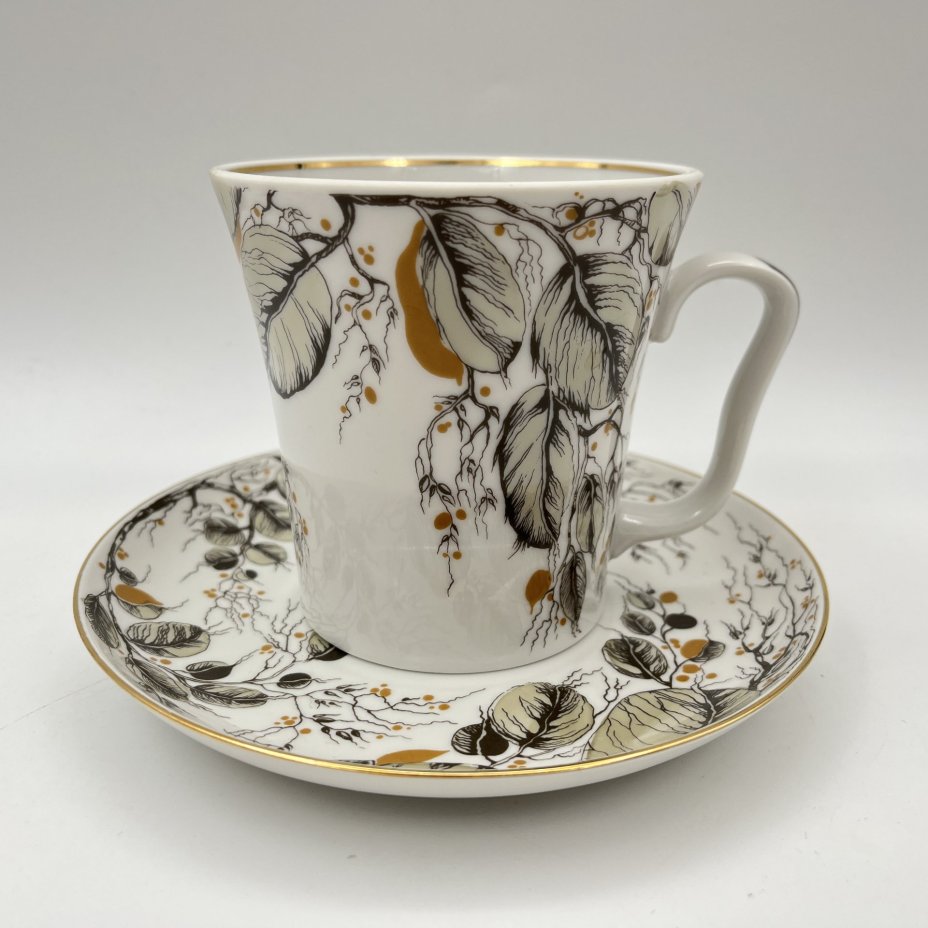 Бокал с блюдцем (чайная пара) "Элегия", автор росписи Славина Н.П, автор формы Криммер Э.М., Ленинградский фарфоровый завод (ЛФЗ)