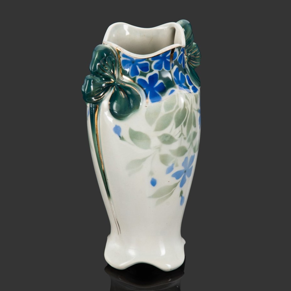 Интерьерная ваза в стиле Art Nouveau с ручками в виде бутонов цветов, Luneville Keller and Guerin, фаянс, деколь, роспись, золочение, Франция, 1900-1910 гг.