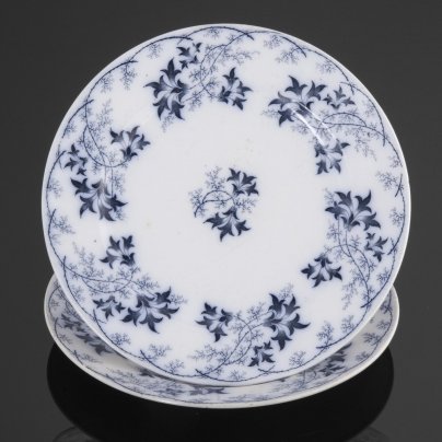 Пара тарелок с цветочным декором, фаянс, деколь, Villeroy & Boch, Германия, 1874-1909 гг.