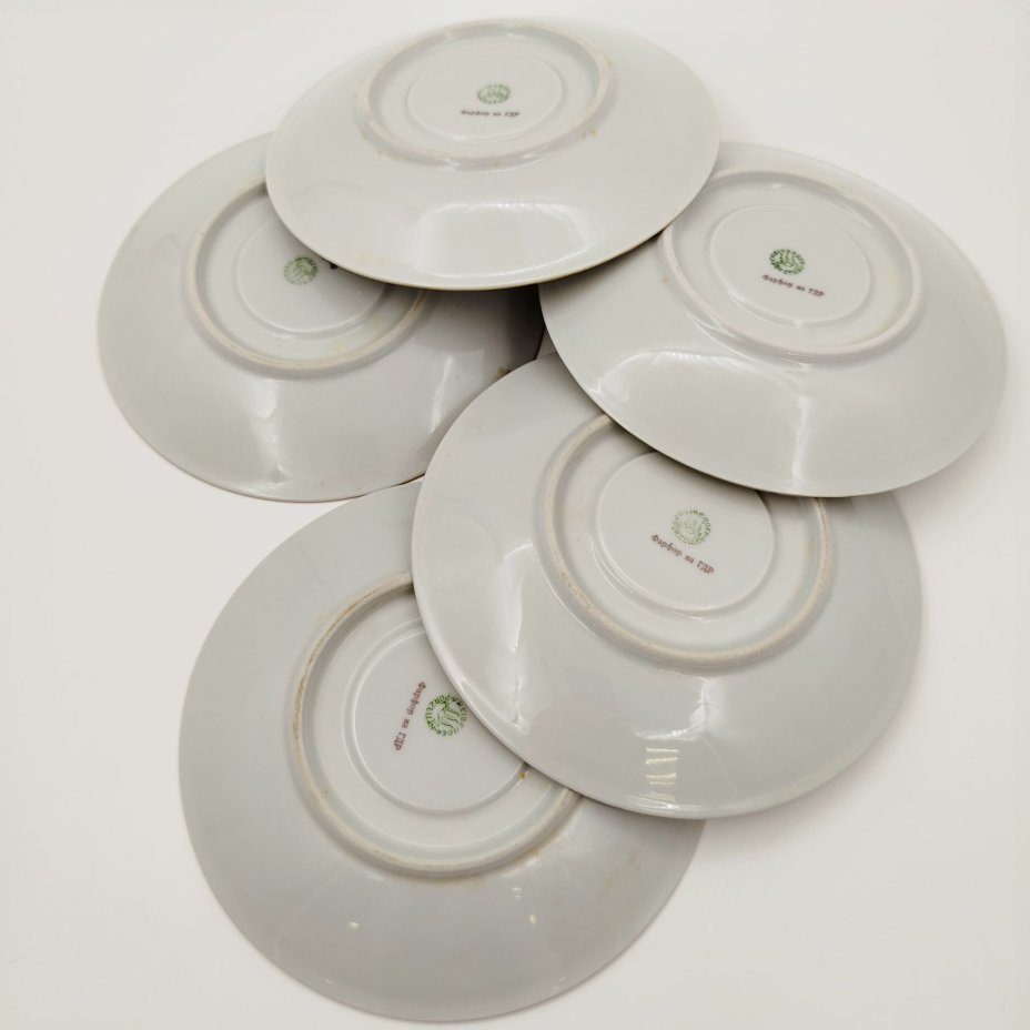 Набор из 8-ми блюдец со стилизованным изображением листьев, фарфор, деколь, золочение, Freiberger Porzellan, ГДР, 1960-1990 гг.