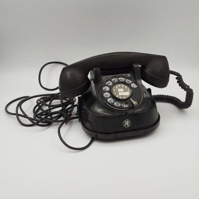Телефон стационарный с дисковым номеронабирателем