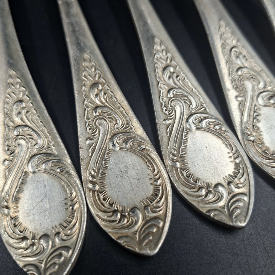 Набор из шести вилок с растительным декором, мНЦ (медь-никель-цинк), Кольчугинский завод цветных металлов, СССР, 1970-1990 гг.