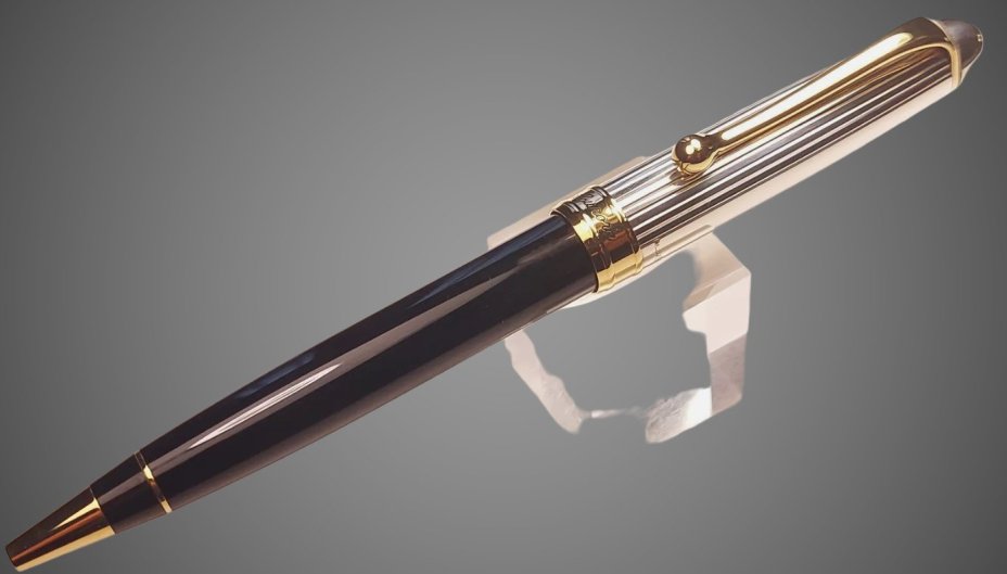 Шариковая ручка Aurora 88 Argento e resina, Solid Silver GT, в подарочной коробке, Покрытия: позолота, позолота, серебро, смола