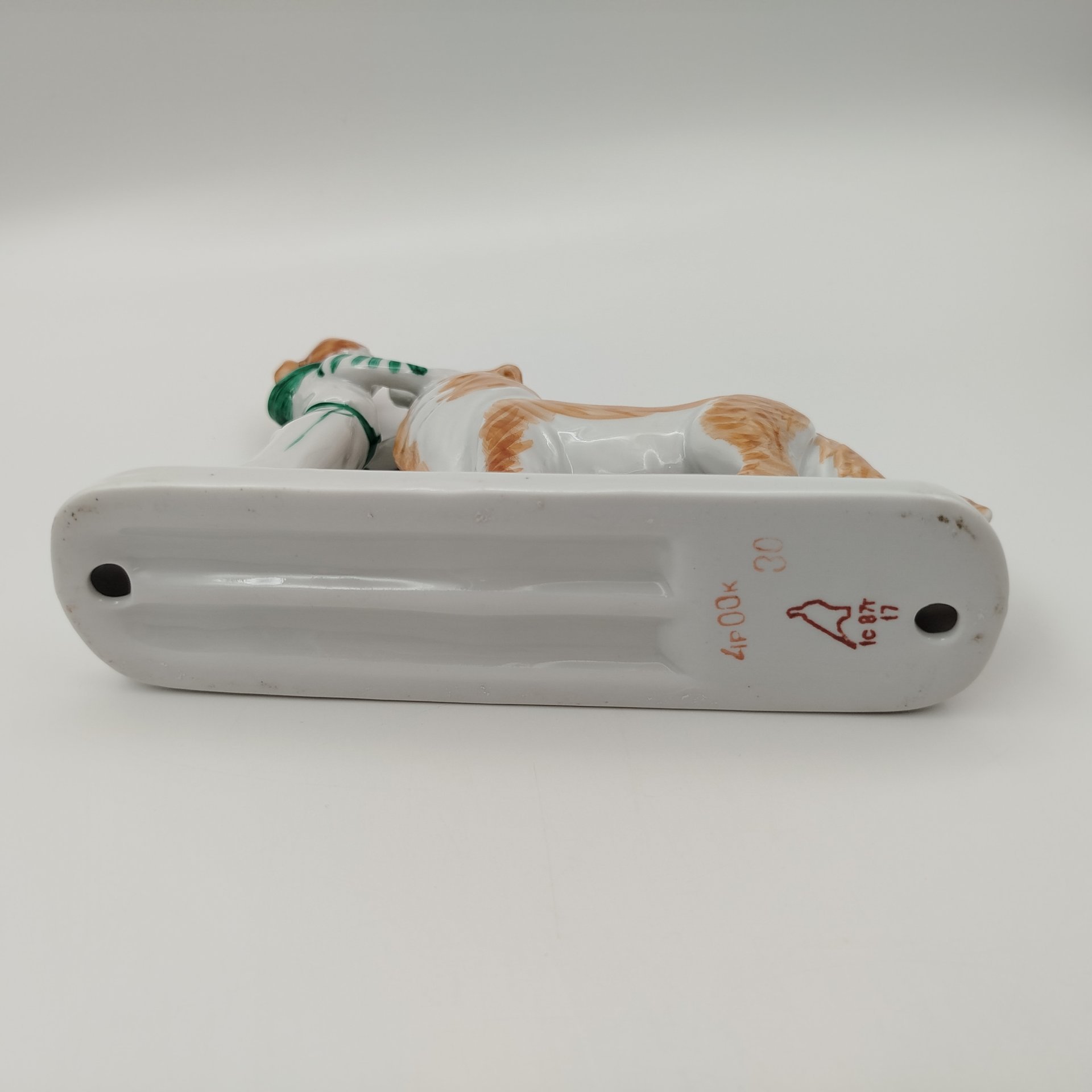 Статуэтка "Встреча любовная" ("Девочка Катя и собака Тамбей"), скульптор А.Д. Бржезицкая