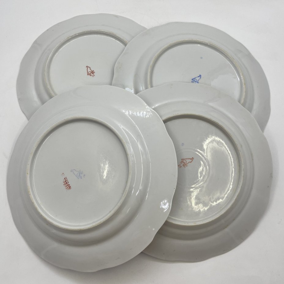 Набор из 4-х обеденных тарелок с флоральным декором, фарфор, деколь, золочение, Дулевский фарфоровый завод (Дулёво), СССР, 1985 г.